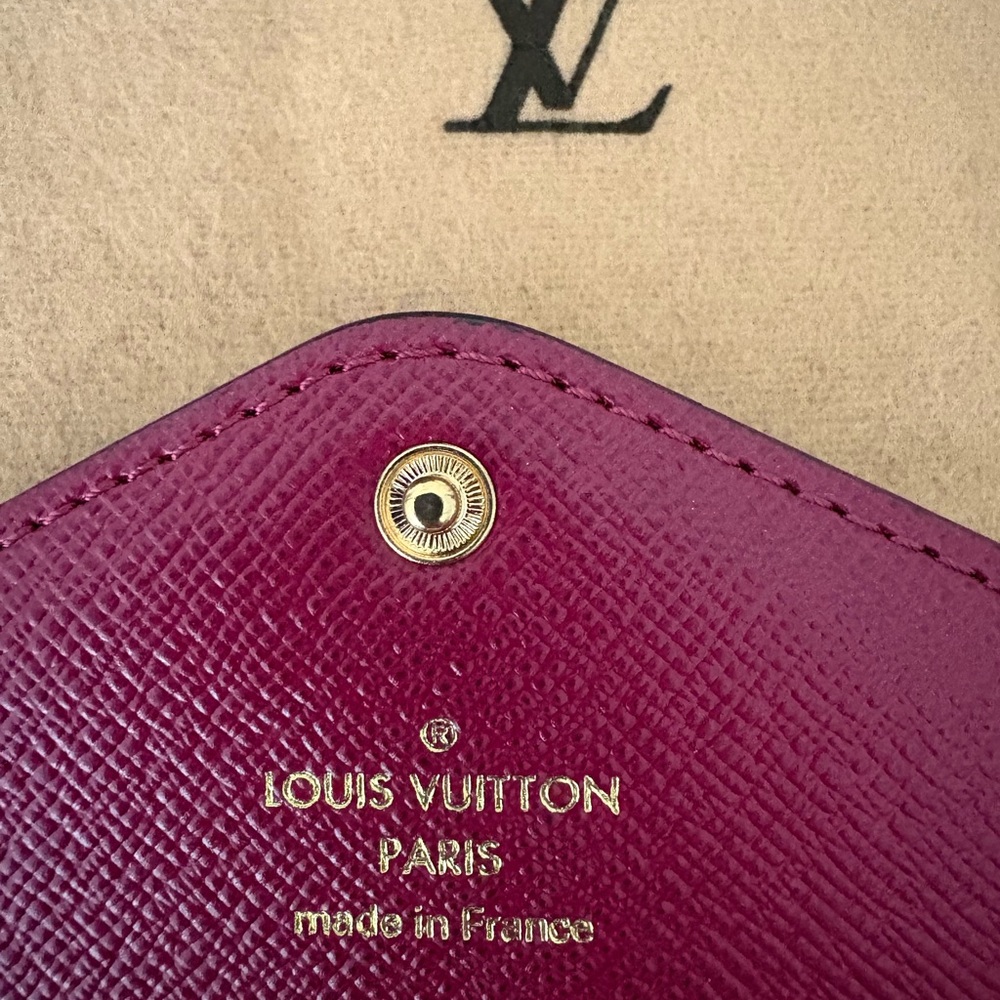AUTH Louis Vuitton Emilie Wallet in Fuschia Great Pre-Loved Conition with COA! - Picture 2 of 12